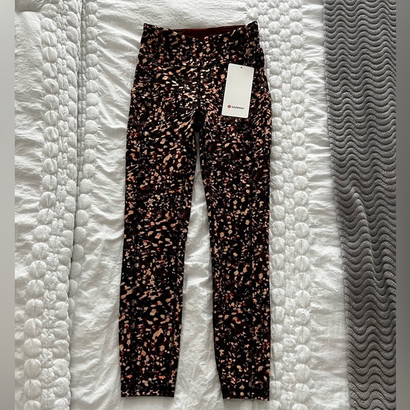 NWT Lululemon 25” leggings - Picture 1 of 2